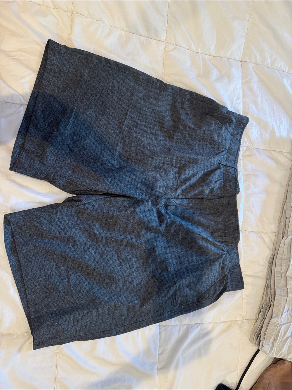 Men's Casual Elastic-Waist Shorts in Dark Gray
